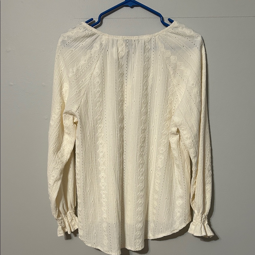 Frye Cream Textured Women's Blouse. MED. - Picture 8 of 9
